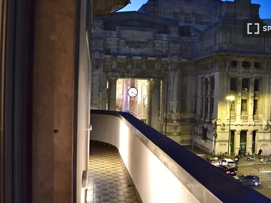Immagine 6 di Appartamento in affitto  in Piazza Luigi di Savoia a Milano