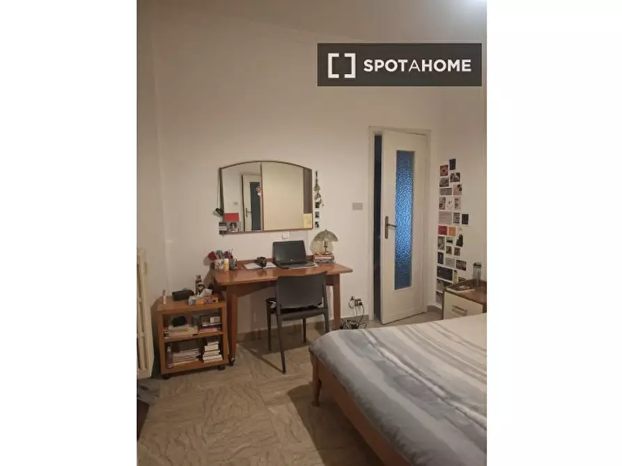 Immagine 3 di Camera condivisa in affitto  in Via Belfiore a Torino