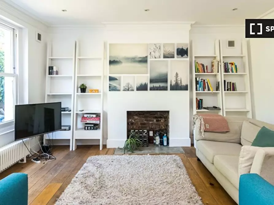 Immagine 13 di Appartamento in affitto  in Garden Flat a Camden Town