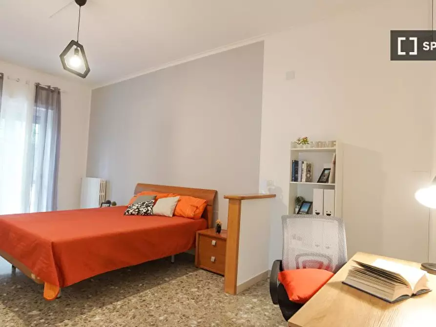 Immagine 2 di Camera condivisa in affitto  in Bognar a Pozzuoli