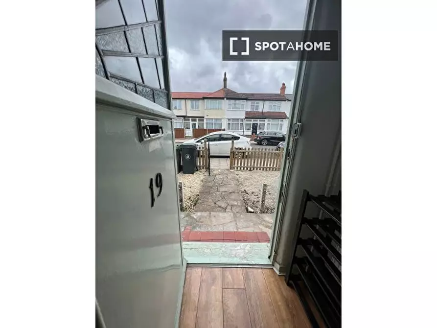 Immagine 6 di Camera condivisa in affitto  in Woodmansterne Rd a Lambeth