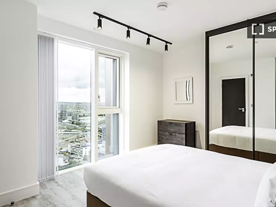 Immagine 3 di Appartamento in affitto  in Icon Tower a Ealing