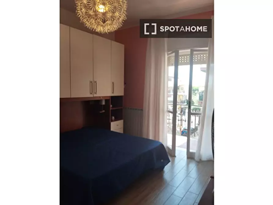 Immagine 2 di Camera condivisa in affitto  in Via Nino Bixio a Ladispoli