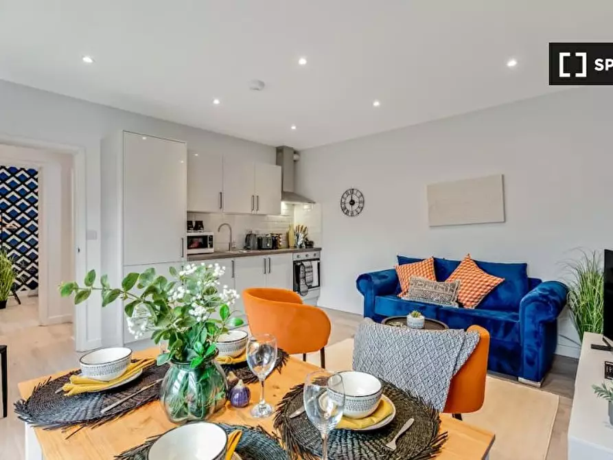 Immagine 15 di Appartamento in affitto  in Flat Devonshire House 577 High Road N17 6SB a Tottenham