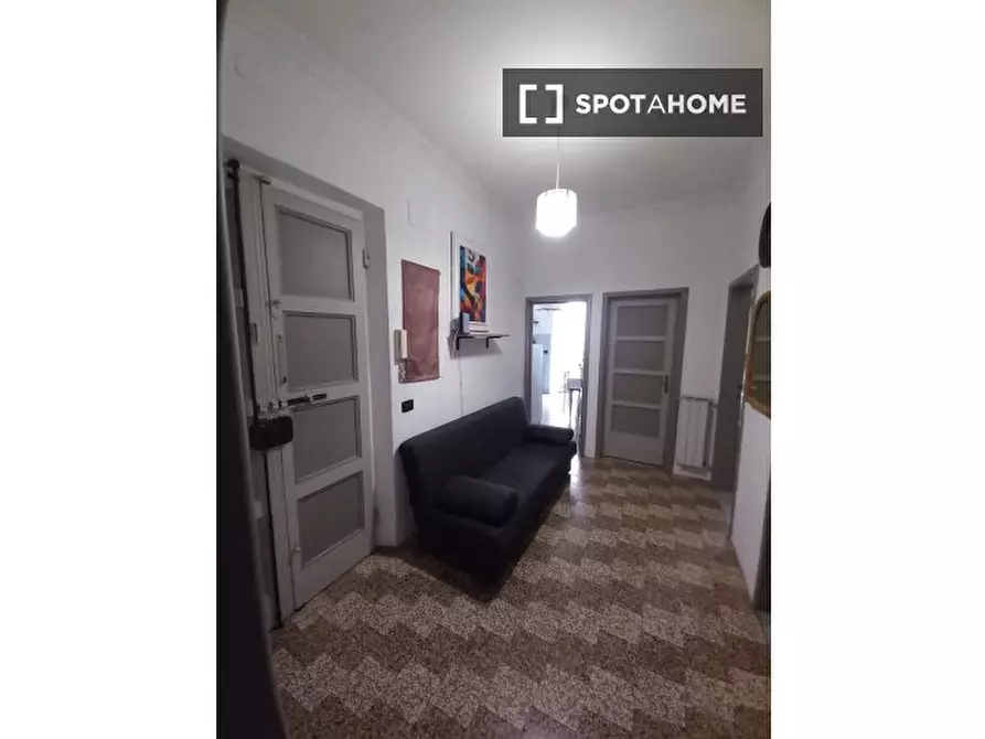 Immagine 4 di Camera condivisa in affitto  in Via Alfredo Oriani a Firenze