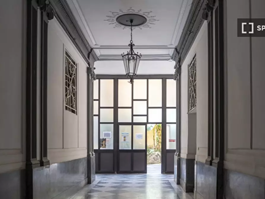 Immagine 13 di Ufficio in affitto  in Via Duomo a Napoli