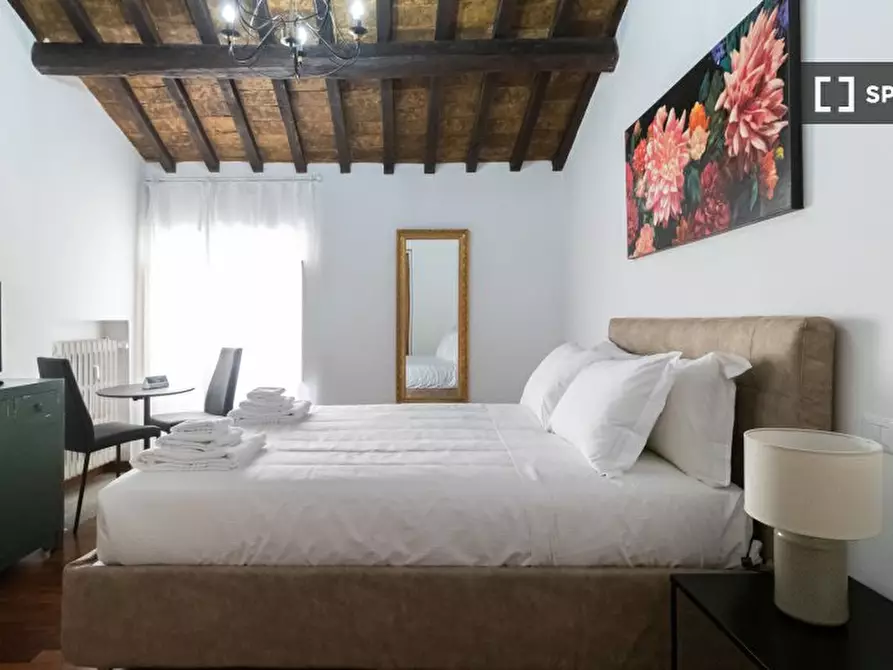 Immagine 13 di Appartamento in affitto  in Via Dei Cappuccini a Roma