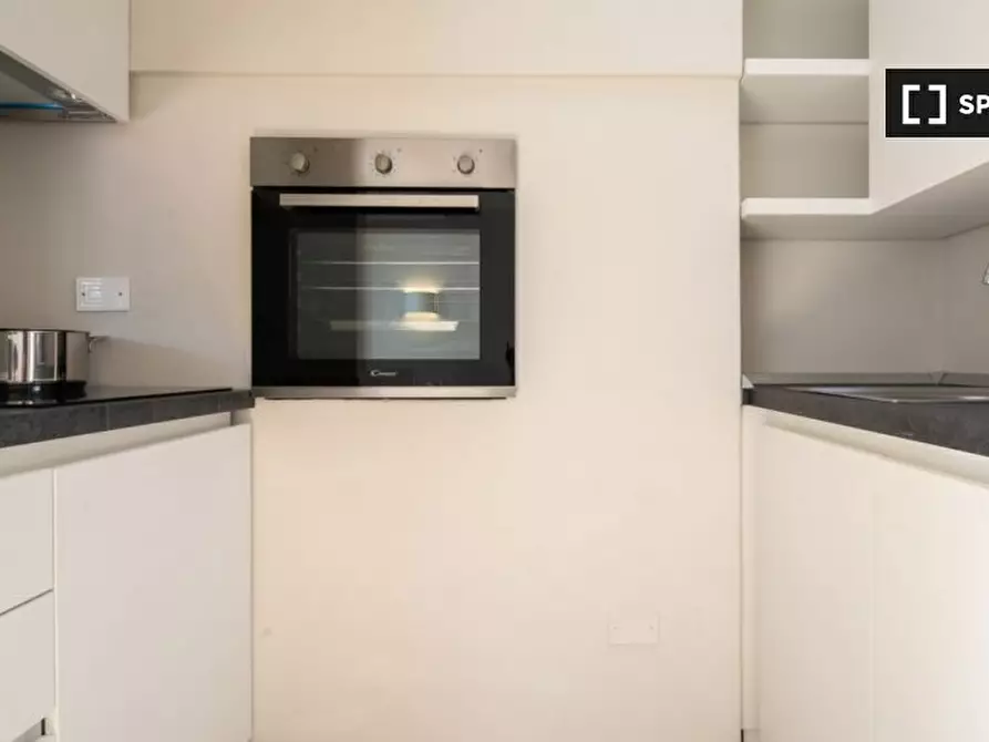 Immagine 13 di Appartamento in affitto  in Via dei Calzaiuoli a Firenze