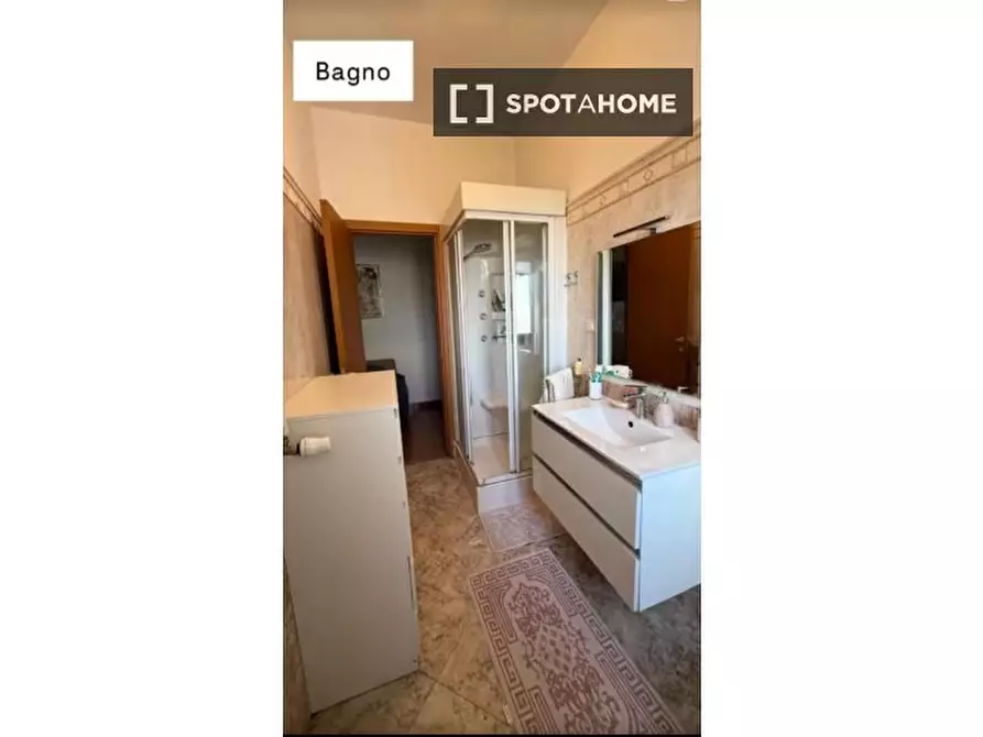 Immagine 13 di Appartamento in affitto  in Via Ascrea a Roma