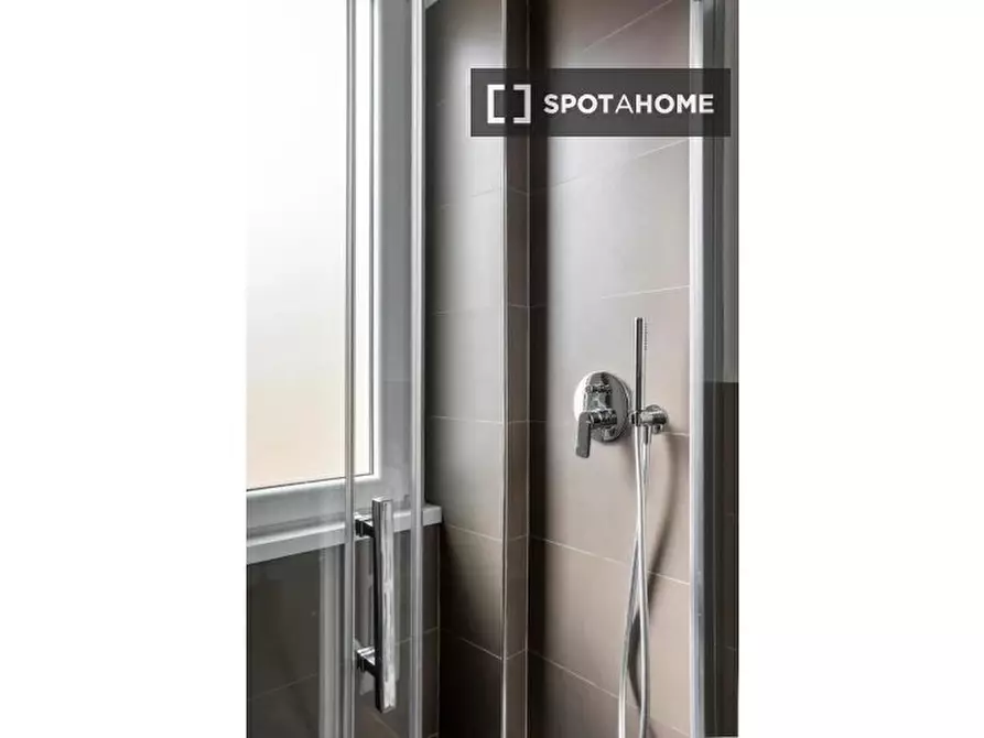 Immagine 7 di Appartamento in affitto  in Via Vercelli a Roma