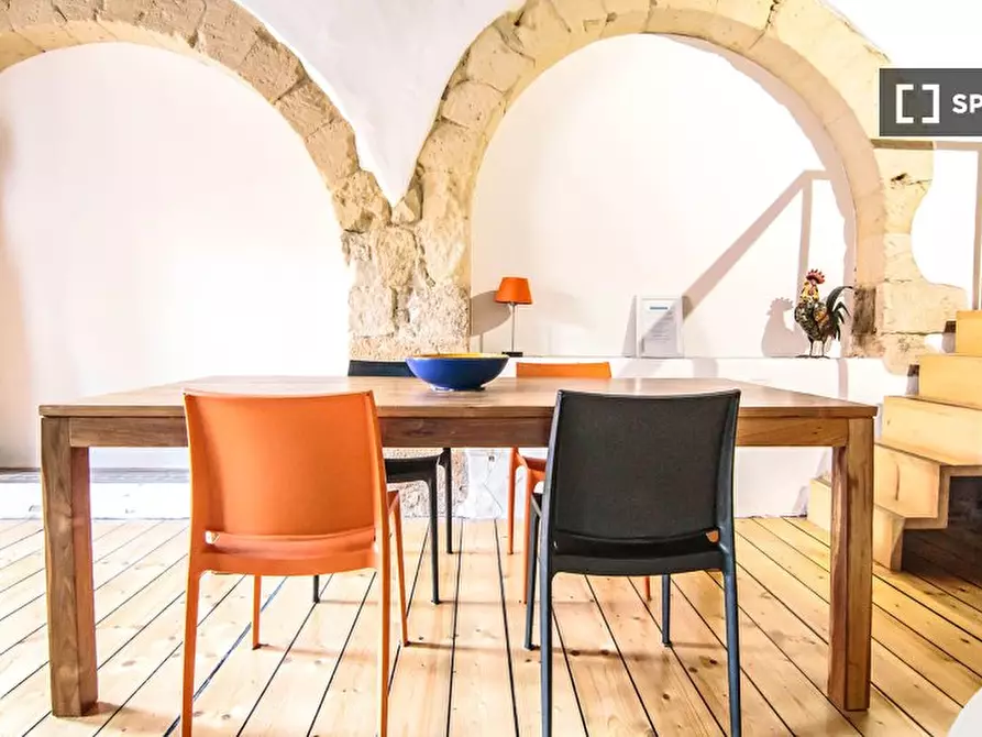 Immagine 1 di Ufficio in affitto  in Via Santa Croce a Cagliari