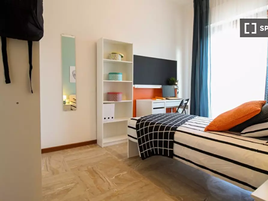 Immagine 4 di Camera condivisa in affitto  in Creta a Brescia