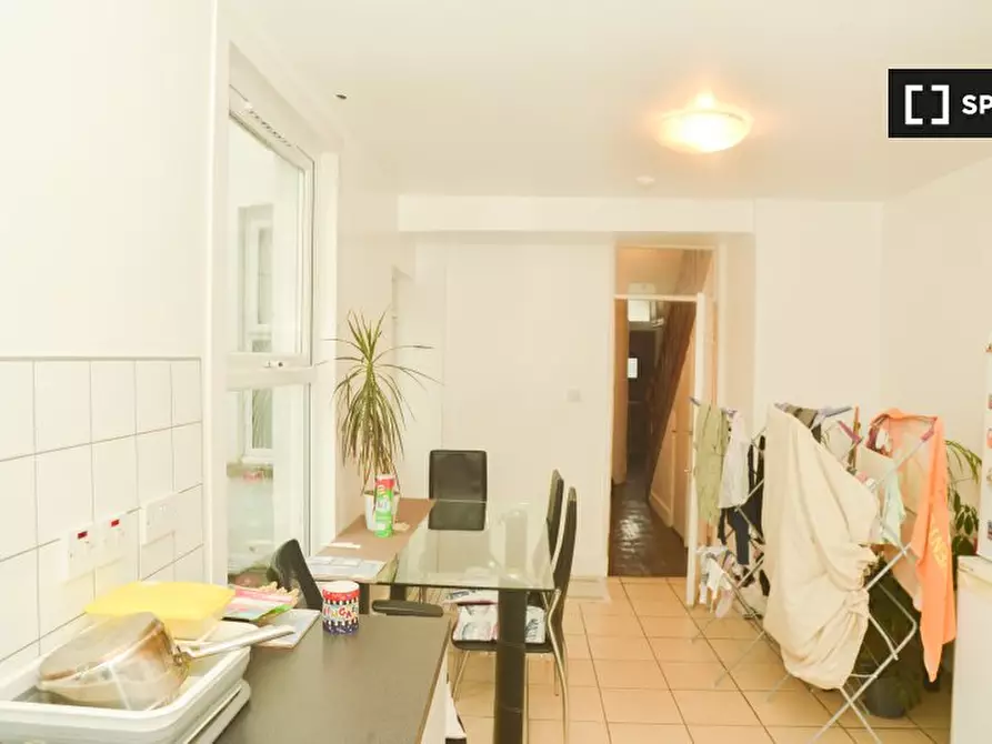 Immagine 10 di Camera condivisa in affitto  in Prince Regent Ln a East Ham