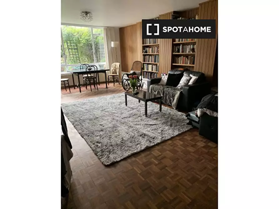 Immagine 1 di Ufficio in affitto  in Broadhurst Gardens a Camden Town