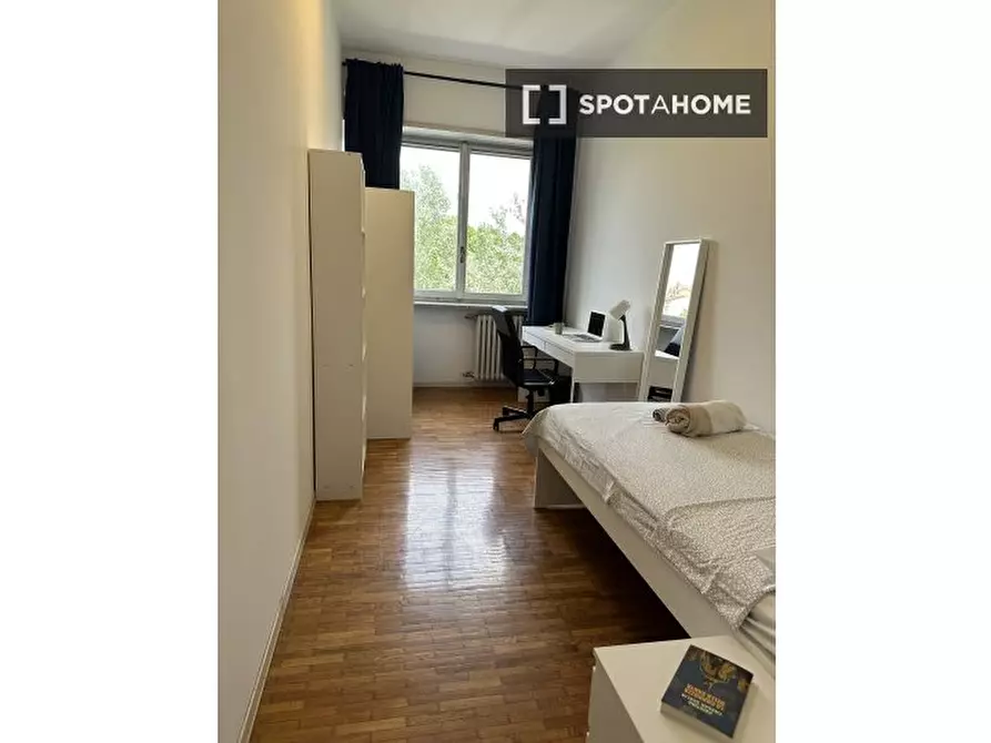 Immagine 8 di Camera condivisa in affitto  in Via Luigi Bellotti Bon a Torino