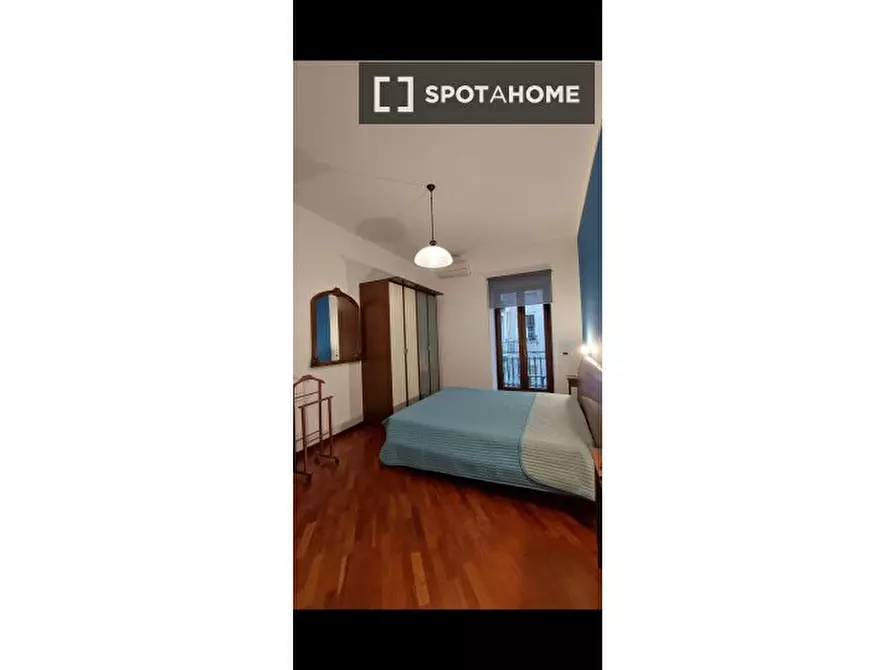 Immagine 2 di Camera condivisa in affitto  in Via S. Giovanni Maggiore Pignatelli a Napoli