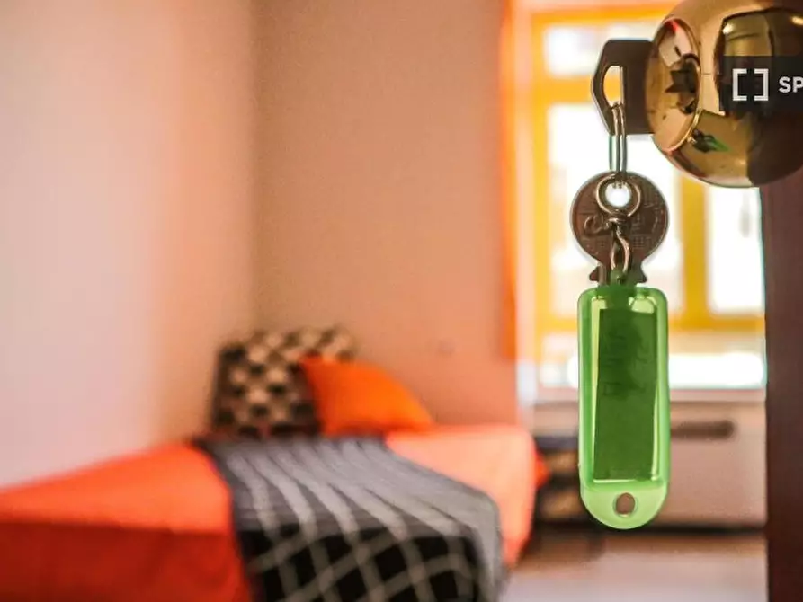 Immagine 4 di Camera condivisa in affitto  in Via tigellio a Cagliari