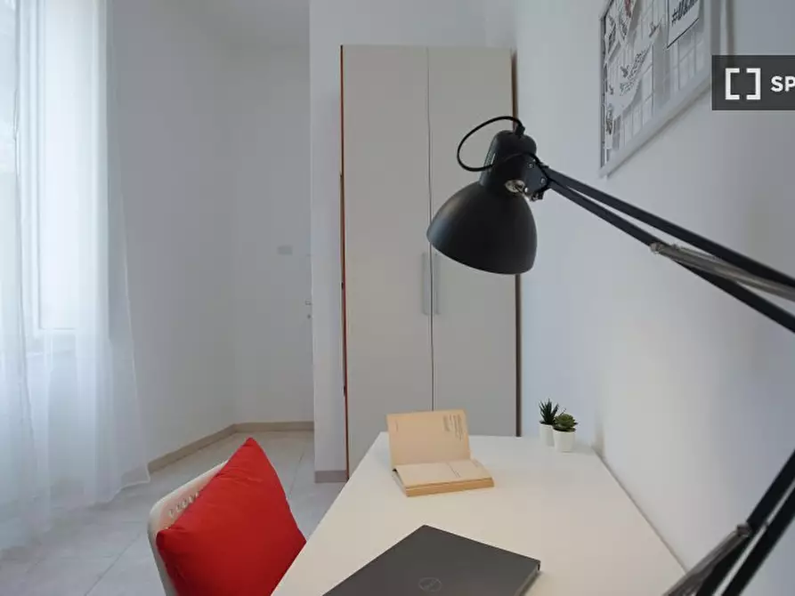 Immagine 3 di Camera condivisa in affitto  in Vico Noce a Napoli