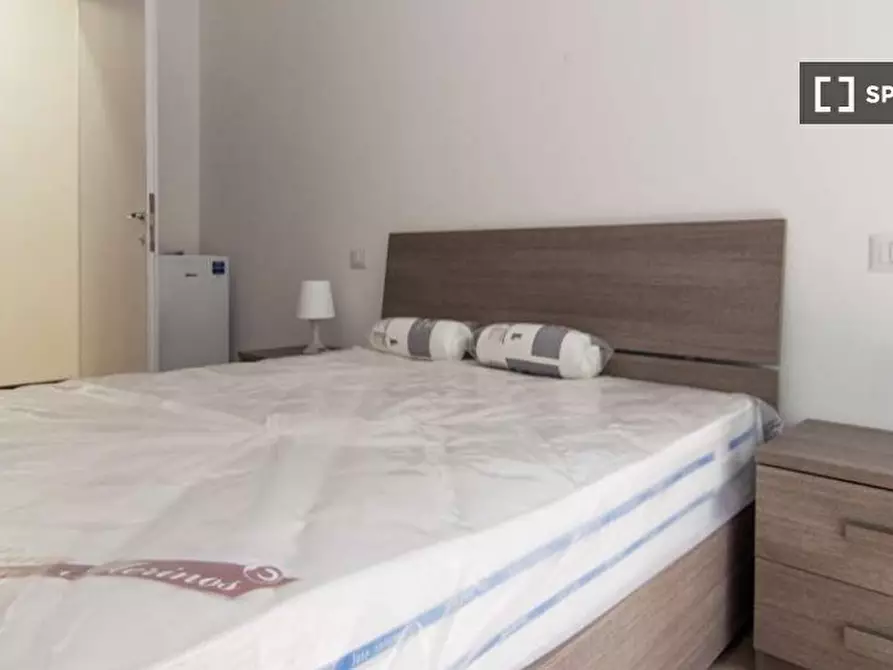 Immagine 3 di Camera condivisa in affitto  in Via Francesco Reina a Milano