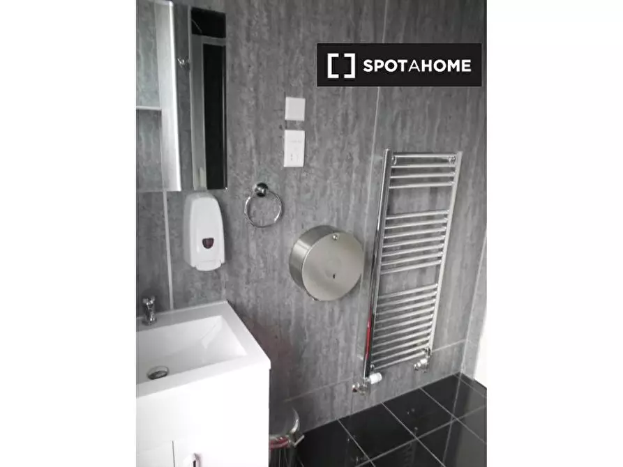 Immagine 8 di Camera condivisa in affitto  in Chatsworth Rd a Brent