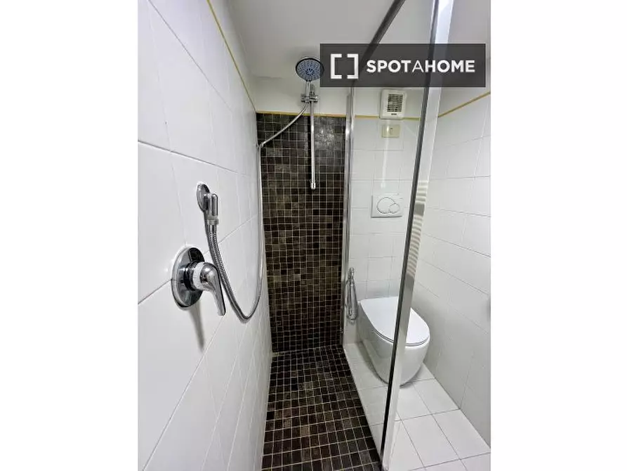 Immagine 3 di Ufficio in affitto  in Via della Vetrina a Roma