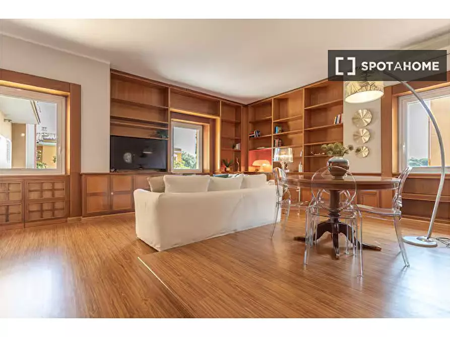 Immagine 12 di Appartamento in affitto  in Via dei Gozzadini a Roma