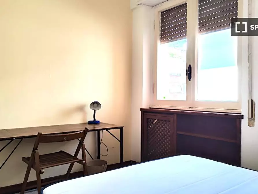 Immagine 2 di Camera condivisa in affitto  in Via Bisentina, 00139 Roma RM, Italy a Roma