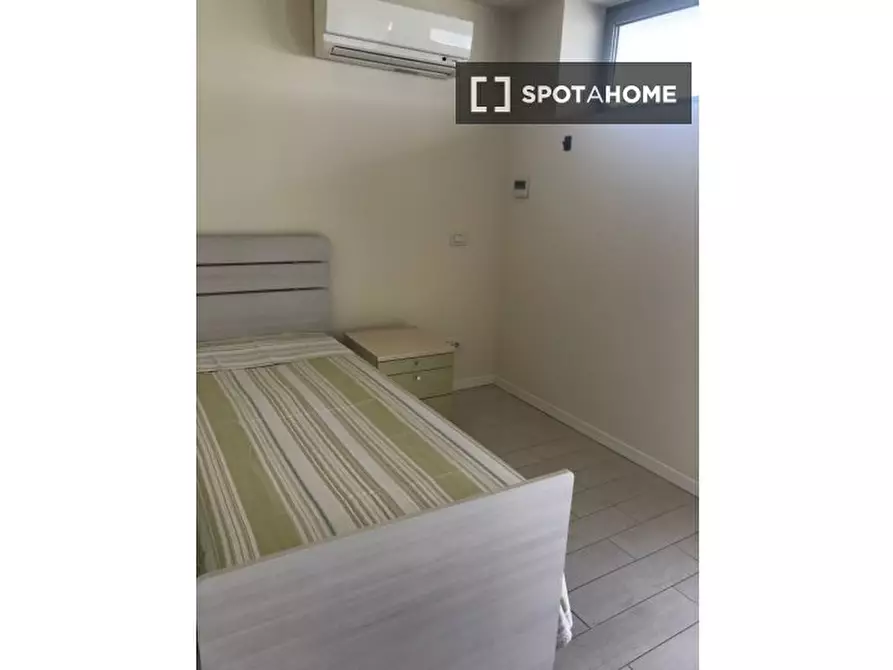 Immagine 1 di Camera condivisa in affitto  in Via Privata Simone Schiaffino a Milano