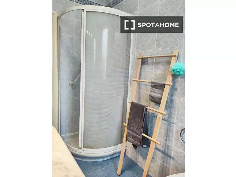 Immagine 10 di Camera condivisa in affitto  in Bellaria a Bologna