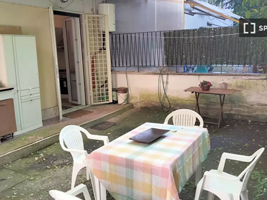 Immagine 14 di Appartamento in affitto  in Via Pier Luigi Sagramoso a Roma