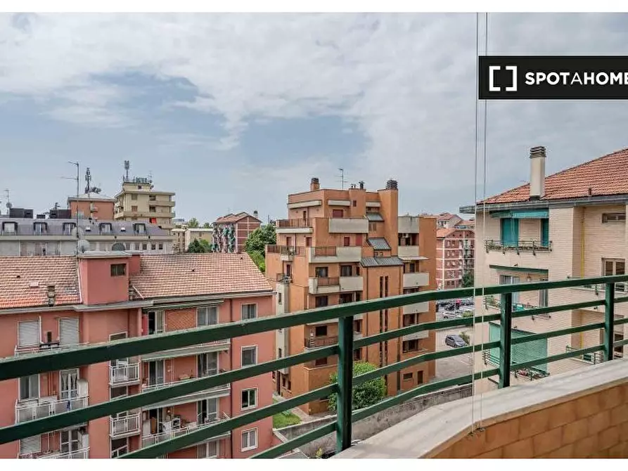 Immagine 6 di Camera condivisa in affitto  in Via Simone Saint Bon a Milano