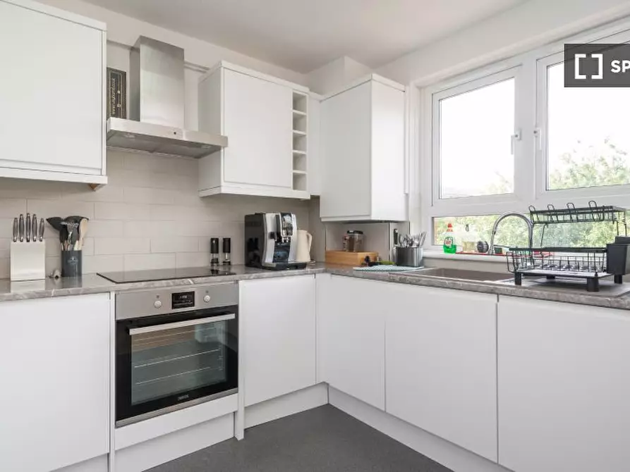 Immagine 9 di Appartamento in affitto  in Vulcan Way a Islington