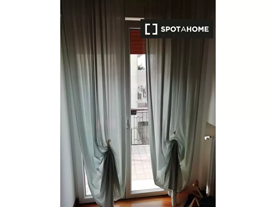 Immagine 12 di Camera condivisa in affitto  in Via Federico Confalonieri a Padova