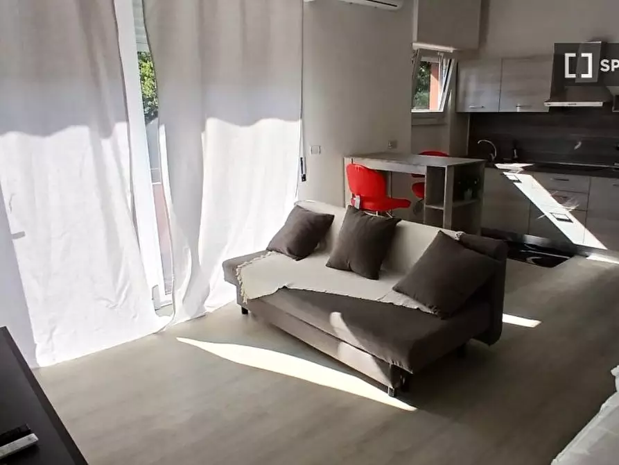 Immagine 1 di Ufficio in affitto  in Via Paul Valery a Milano