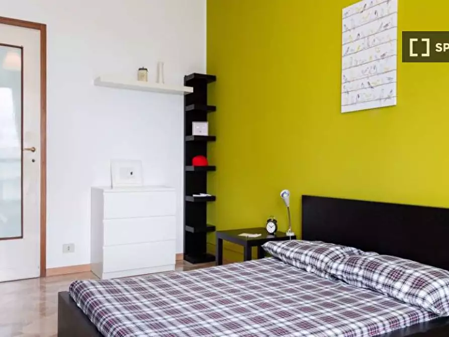 Immagine 3 di Camera condivisa in affitto  in Via Raffaello Bertieri a Milano