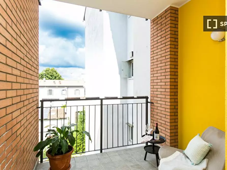 Immagine 3 di Camera condivisa in affitto  in Via Luigi Mercantini a Milano