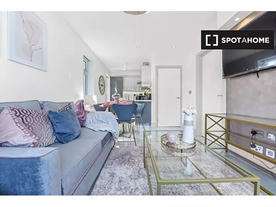 Immagine 4 di Appartamento in affitto  in Flat Goldman House - 122 Wembley Park drive HA9 8HP a Brent