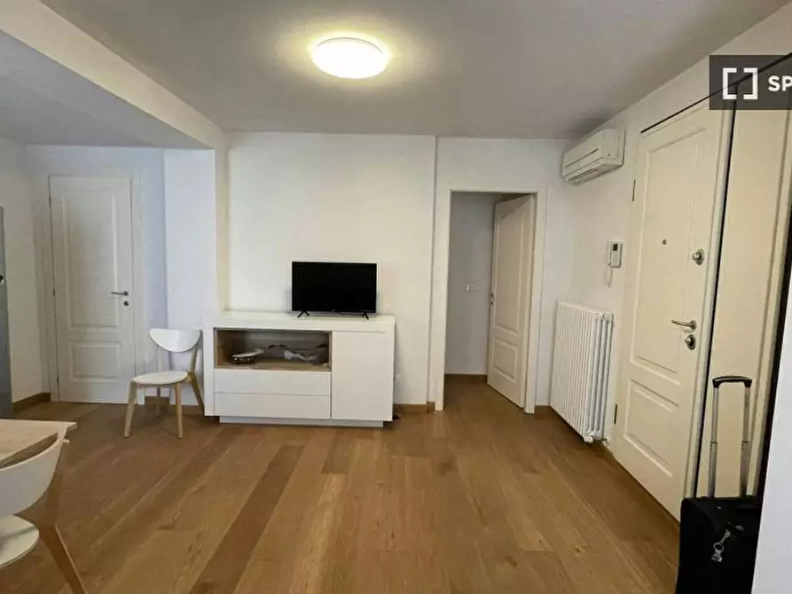 Immagine 8 di Appartamento in affitto  in Via Barberia a Bologna