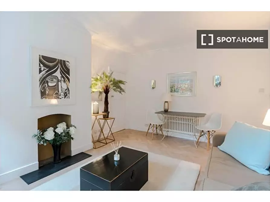 Immagine 1 di Appartamento in affitto  in Mallord St a Kensington