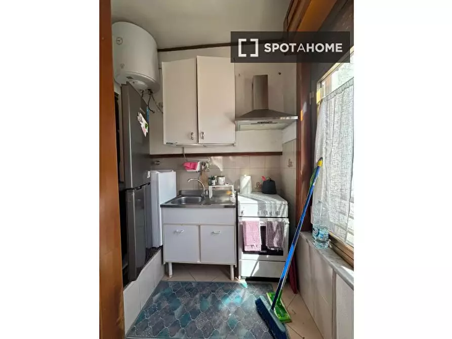 Immagine 2 di Ufficio in affitto  in Via Santa Teresa degli Scalzi a Napoli