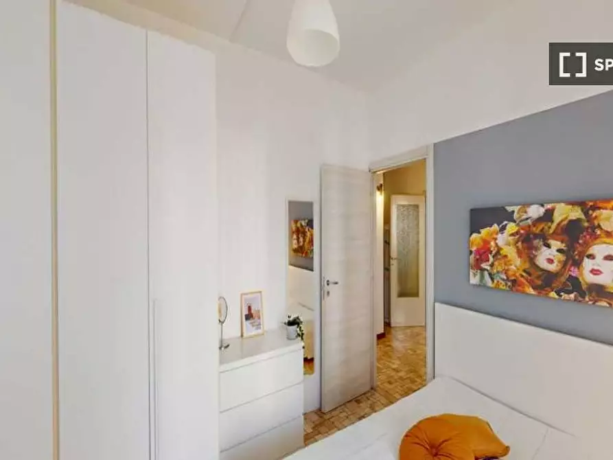 Immagine 1 di Camera condivisa in affitto  in Viale Legioni Romane a Milano