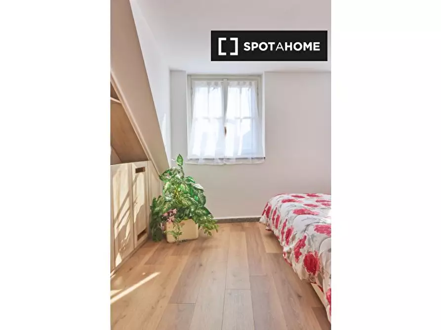 Immagine 3 di Camera condivisa in affitto  in Via Santa Maria Podone, 20123 Milano MI, Italy a Milano