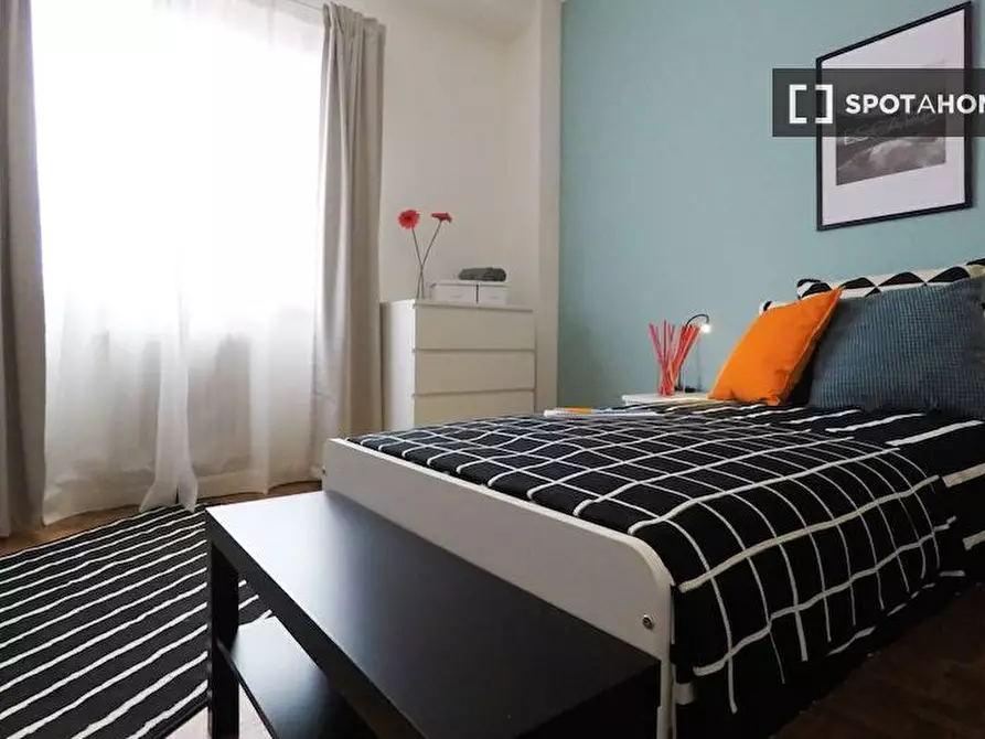 Immagine 1 di Camera condivisa in affitto  in Mantova a Brescia