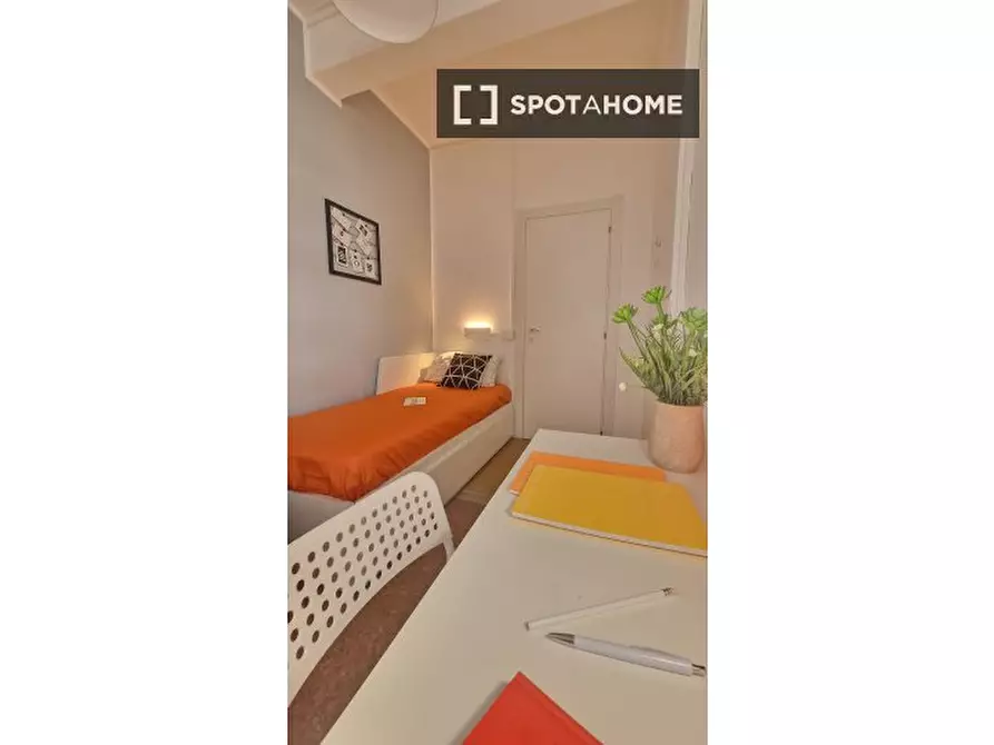 Immagine 5 di Camera condivisa in affitto  in Lungotevere di Pietra Papa a Roma