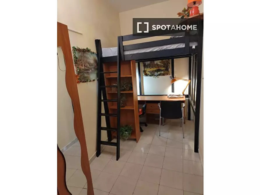 Immagine 10 di Appartamento in affitto  in Via dei Tribunali a Napoli