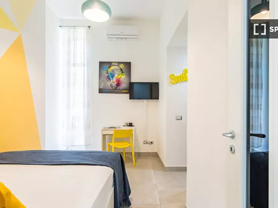 Immagine 2 di Appartamento in affitto  in Via Foria a Napoli