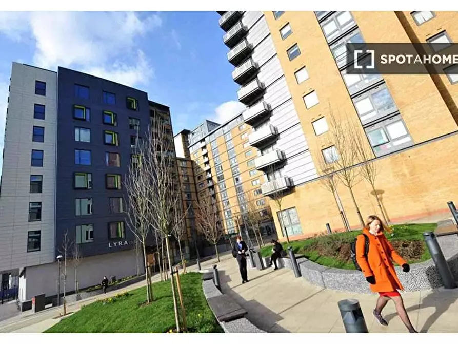 Immagine 4 di Residence in affitto  in Portal Way a Ealing