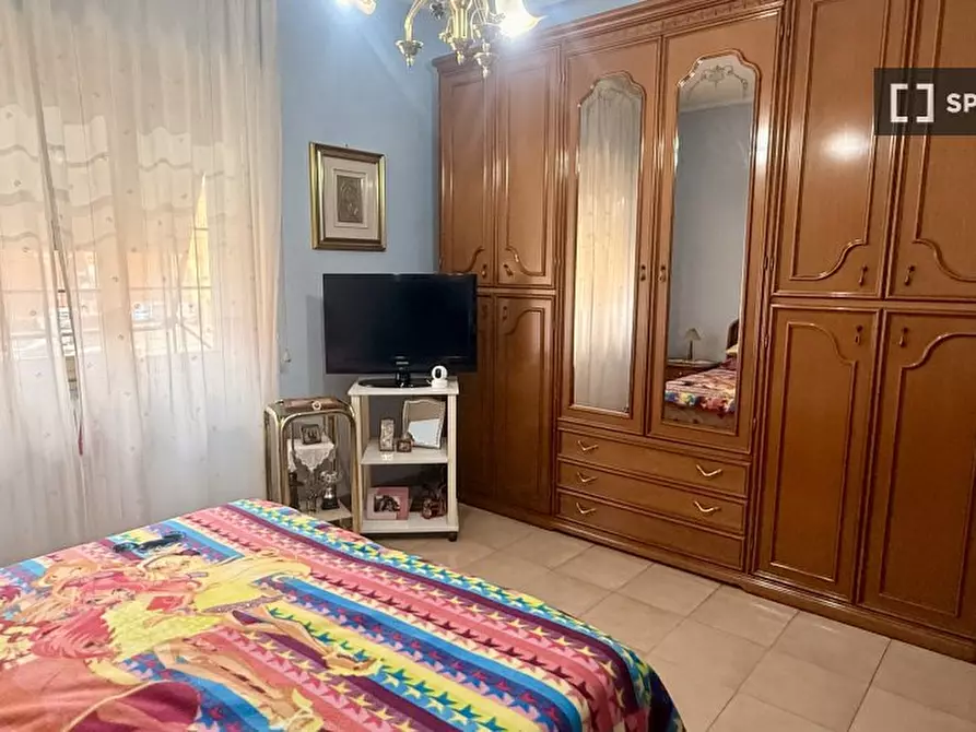 Immagine 4 di Camera condivisa in affitto  in Via Guido Biagi a Roma