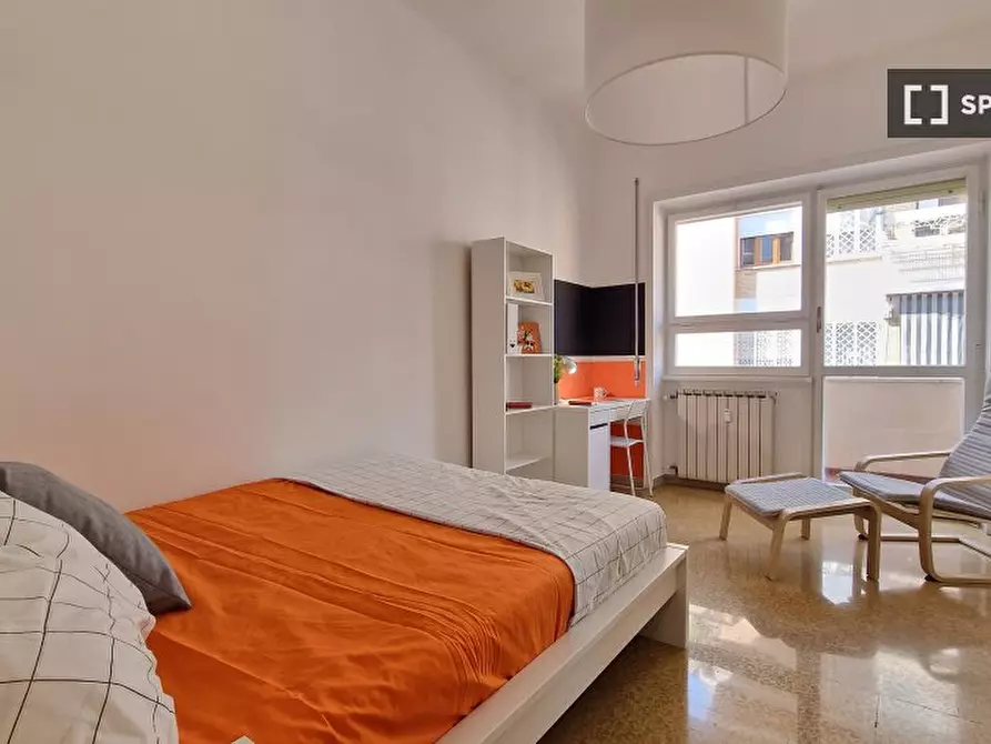 Immagine 2 di Camera condivisa in affitto  in Lungotevere di Pietra Papa a Roma