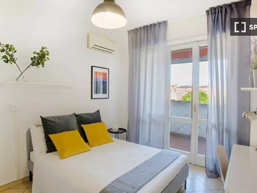 Immagine 1 di Camera condivisa in affitto  in Via Federico Engels a Milano